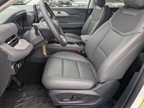 New 2026 Ford Explorer Active w/ Active Comfort Package image 13