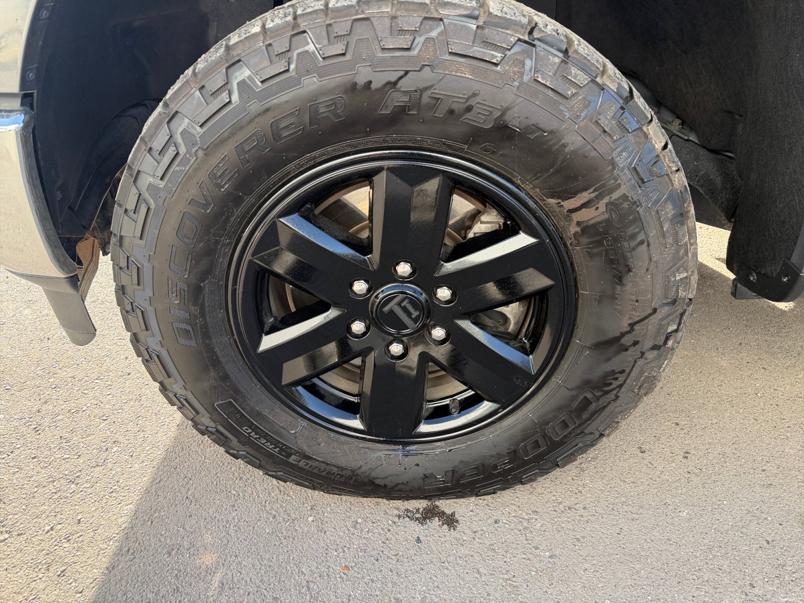 Used 2023 Ford F150 XLT AWD/4WD image 11
