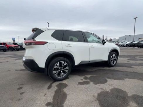 Used 2023 Nissan Rogue SV AWD/4WD image 8