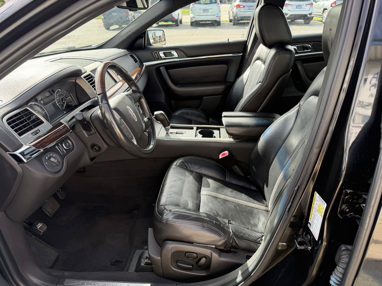 Used 2009 Lincoln MKS AWD image 11