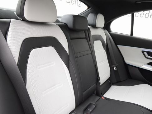 New 2026 Mercedes-Benz E 53 AMG e 4MATIC Sedan image 19