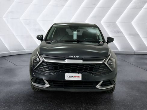 Used 2024 Kia Sportage LX image 2