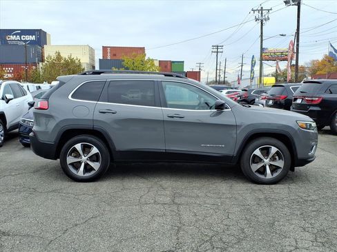 Used 2022 Jeep Cherokee Limited image 7