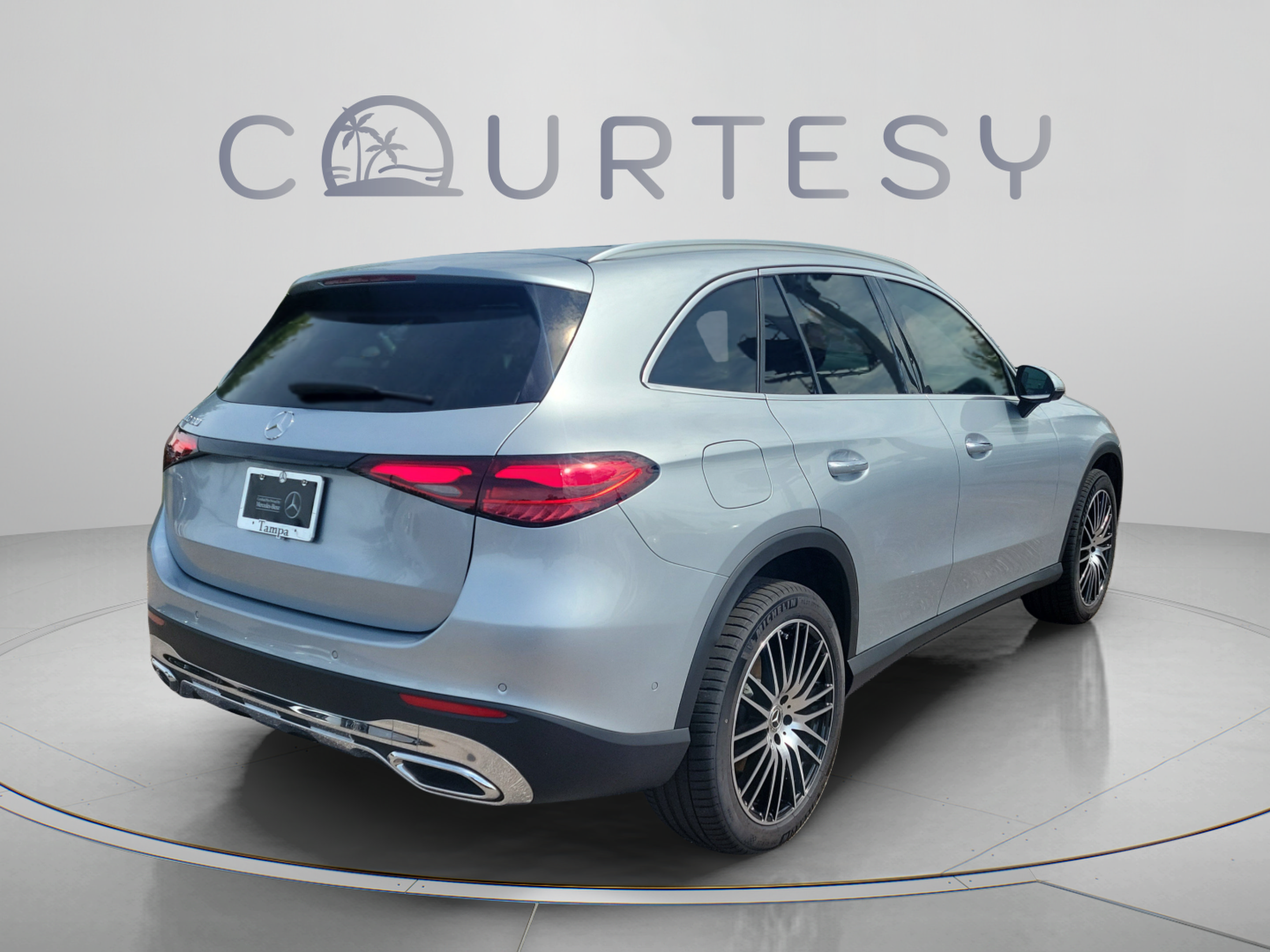 Certified 2026 Mercedes-Benz GLC 300 image 3