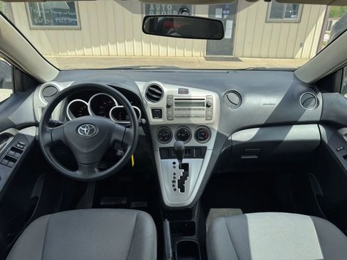 Used 2010 Toyota Matrix FWD image 17