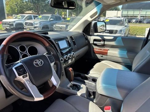 Used 2017 Toyota Sequoia Platinum AWD/4WD image 13