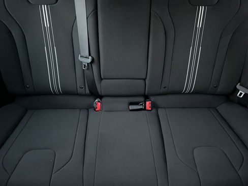 Used 2025 Hyundai Elantra SEL image 38