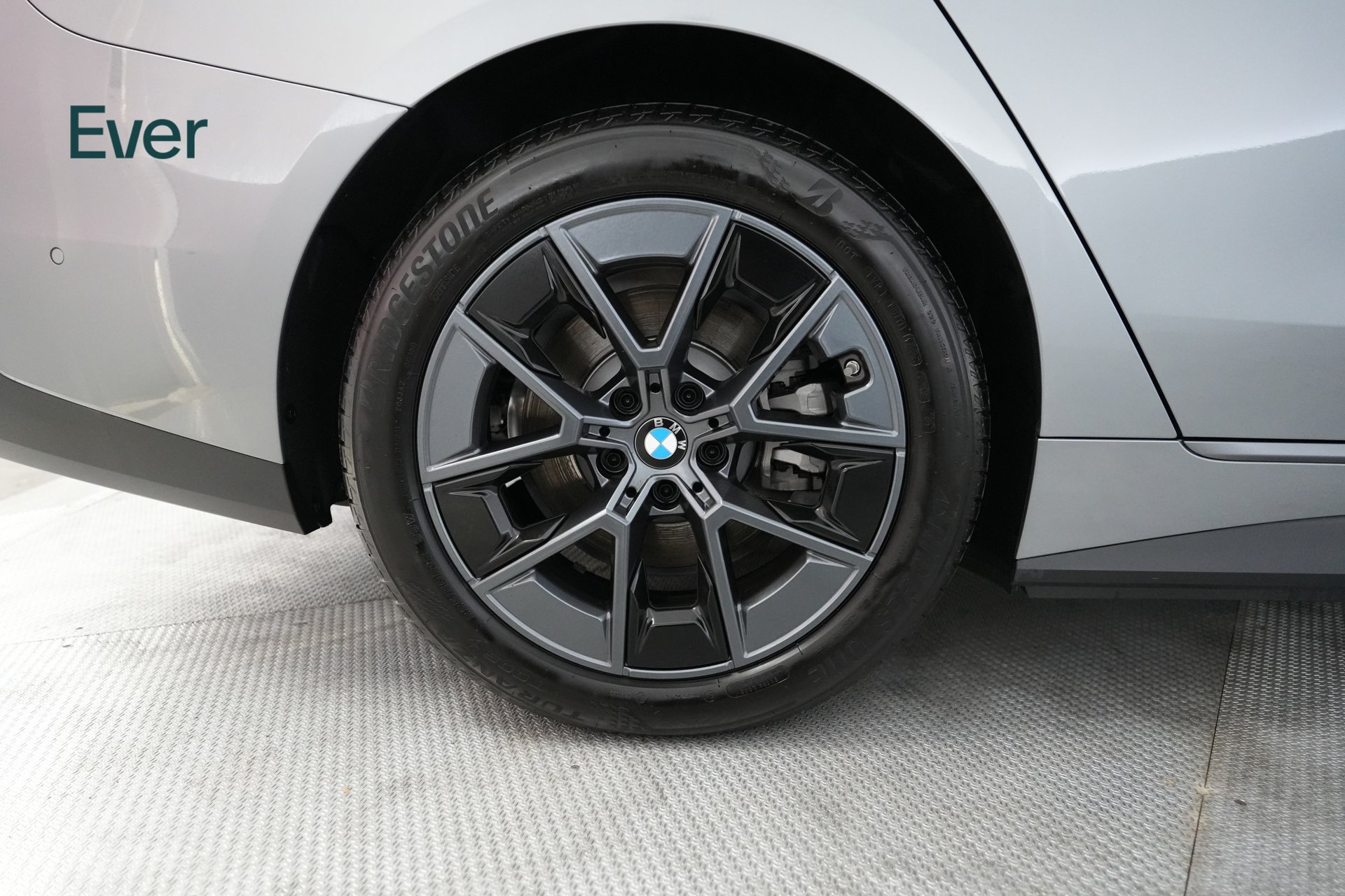 Used 2025 BMW i4 eDrive40 w/ Parking Assistance Package RWD image 22