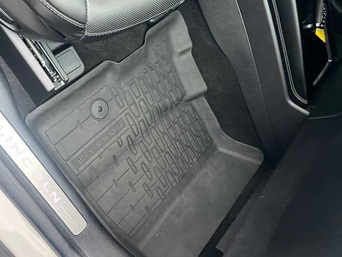 Used 2024 Lincoln Corsair Grand Touring image 14