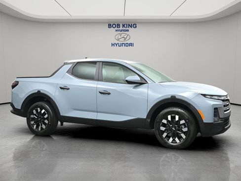New 2026 Hyundai Santa Cruz SE FWD image 2