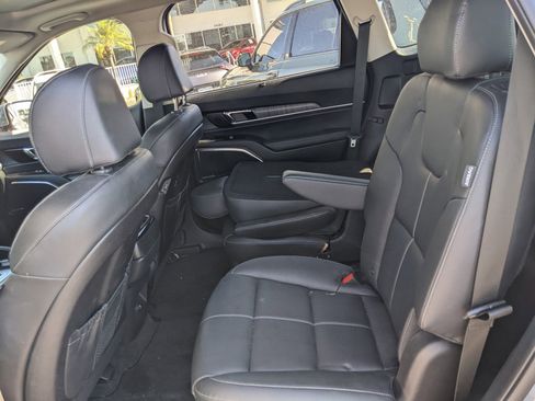 Certified 2023 Kia Telluride SX image 12
