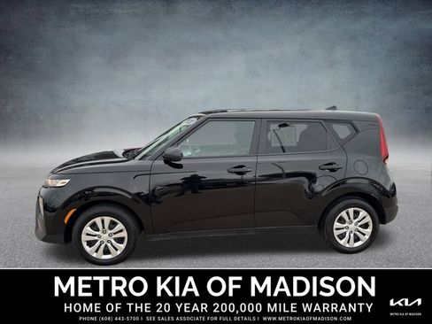 Used 2021 Kia Soul LX image 3