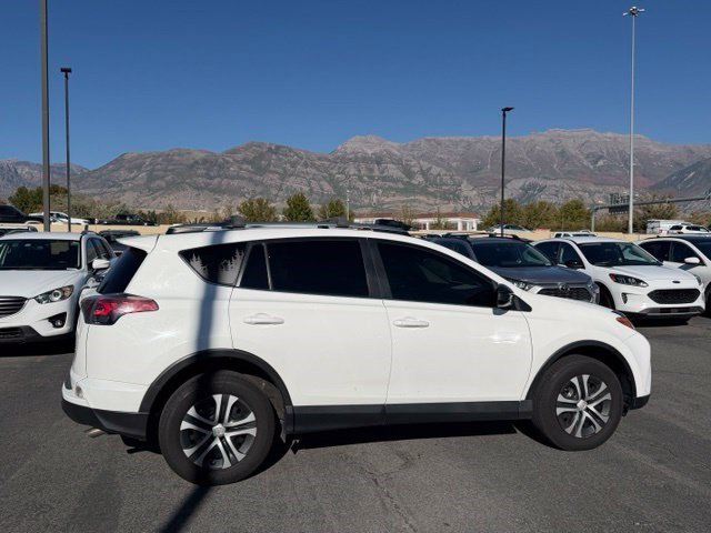 Used 2018 Toyota RAV4 LE w/ All Weather Liner Package AWD/4WD image 8