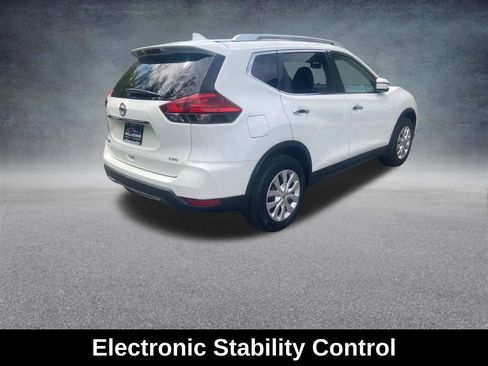 Used 2017 Nissan Rogue S w/ S Appearance Package AWD/4WD image 6
