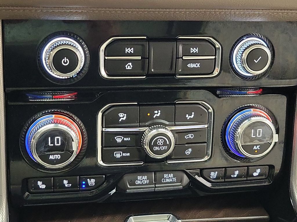 Certified 2024 GMC Yukon Denali w/ Denali Reserve Package AWD/4WD image 19
