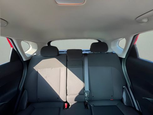 Used 2025 Hyundai Kona SEL AWD/4WD image 16