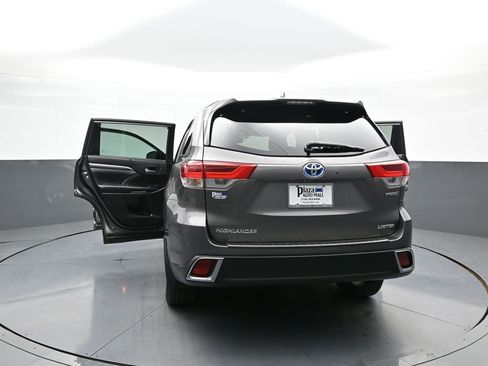 Used 2018 Toyota Highlander Limited w/ Protection Package #3 image 49