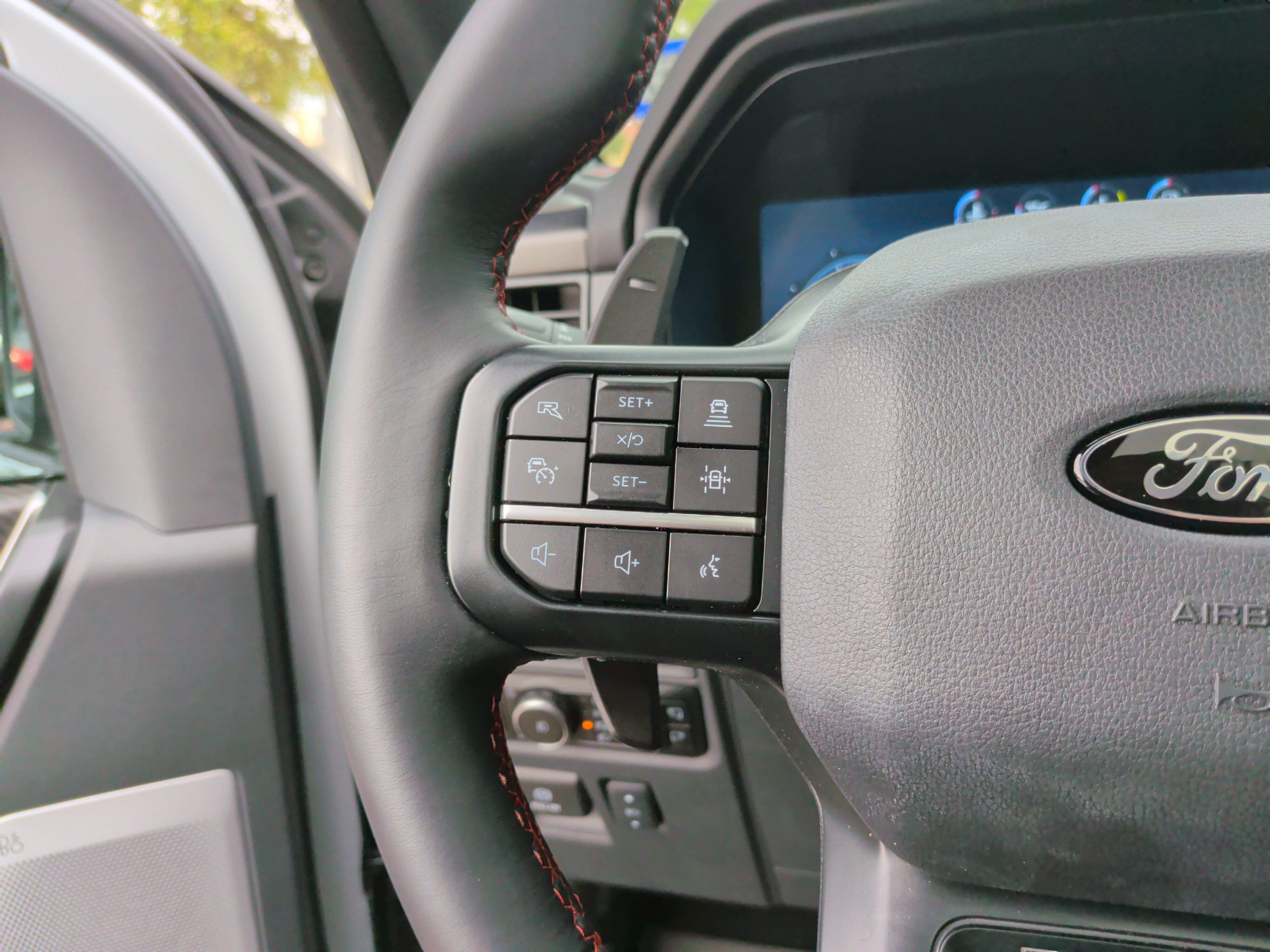 Used 2025 Ford F150 Raptor AWD/4WD image 18
