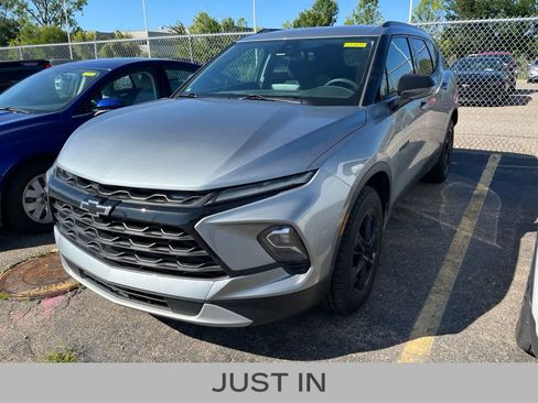 Used 2024 Chevrolet Blazer LT w/ Convenience Package FWD image 1