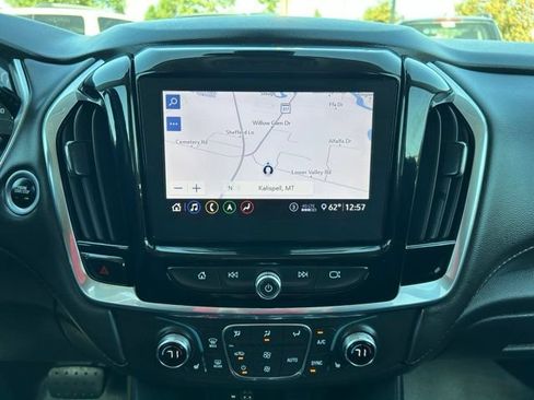 Used 2020 Chevrolet Traverse RS AWD/4WD image 19