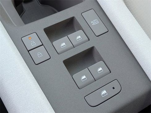 Used 2025 Hyundai Ioniq 6 SEL image 11