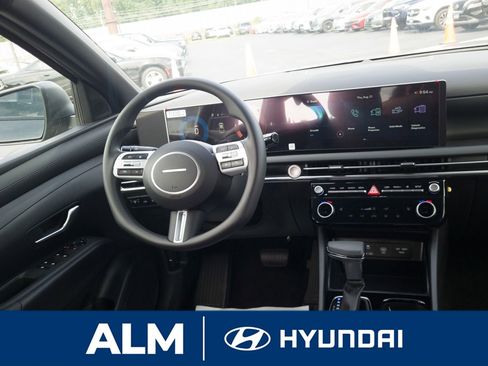 New 2025 Hyundai Santa Cruz SEL image 17