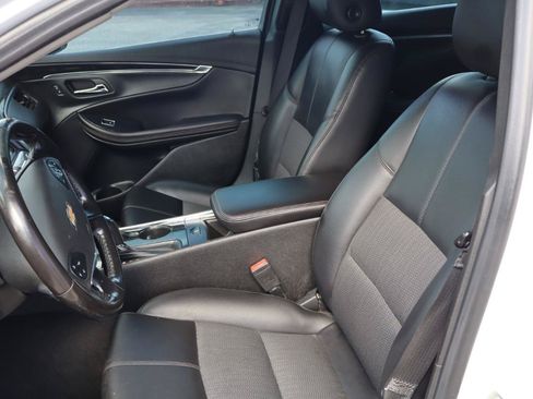 Used 2018 Chevrolet Impala LT FWD image 13