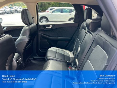 Used 2020 Ford Escape Titanium FWD image 17