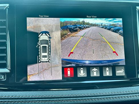 New 2026 Chrysler Pacifica Pinnacle image 19