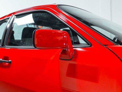 Used 1986 Porsche 944 Turbo image 16