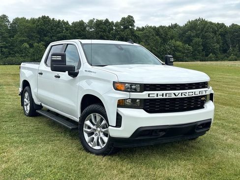 Used 2021 Chevrolet Silverado 1500 Custom w/ Custom Max Trailering Package AWD/4WD image 3