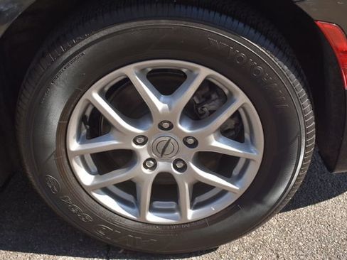 Used 2024 Chrysler Pacifica Touring-L FWD image 46