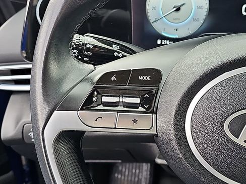 Used 2024 Hyundai Elantra SEL w/ Convenience Package image 23