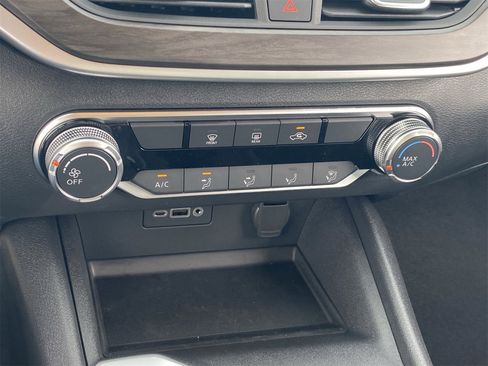 New 2025 Nissan Altima 2.5 SV image 29