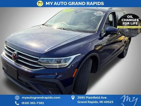 Used 2022 Volkswagen Tiguan SE AWD/4WD image 37