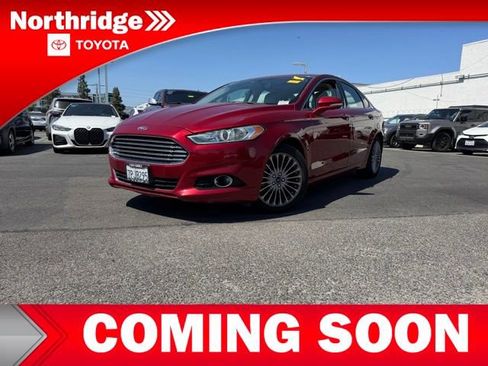 Used 2016 Ford Fusion Titanium FWD image 2