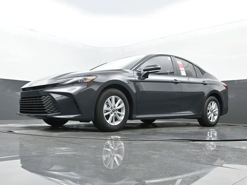New 2026 Toyota Camry LE image 25