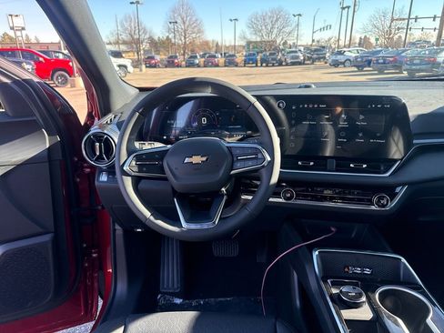 New 2026 Chevrolet Equinox LT w/ Convenience Package II image 13