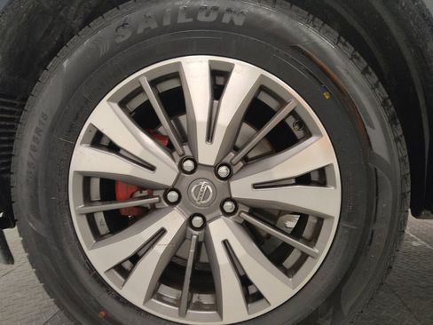Used 2020 Nissan Pathfinder SL AWD/4WD image 31