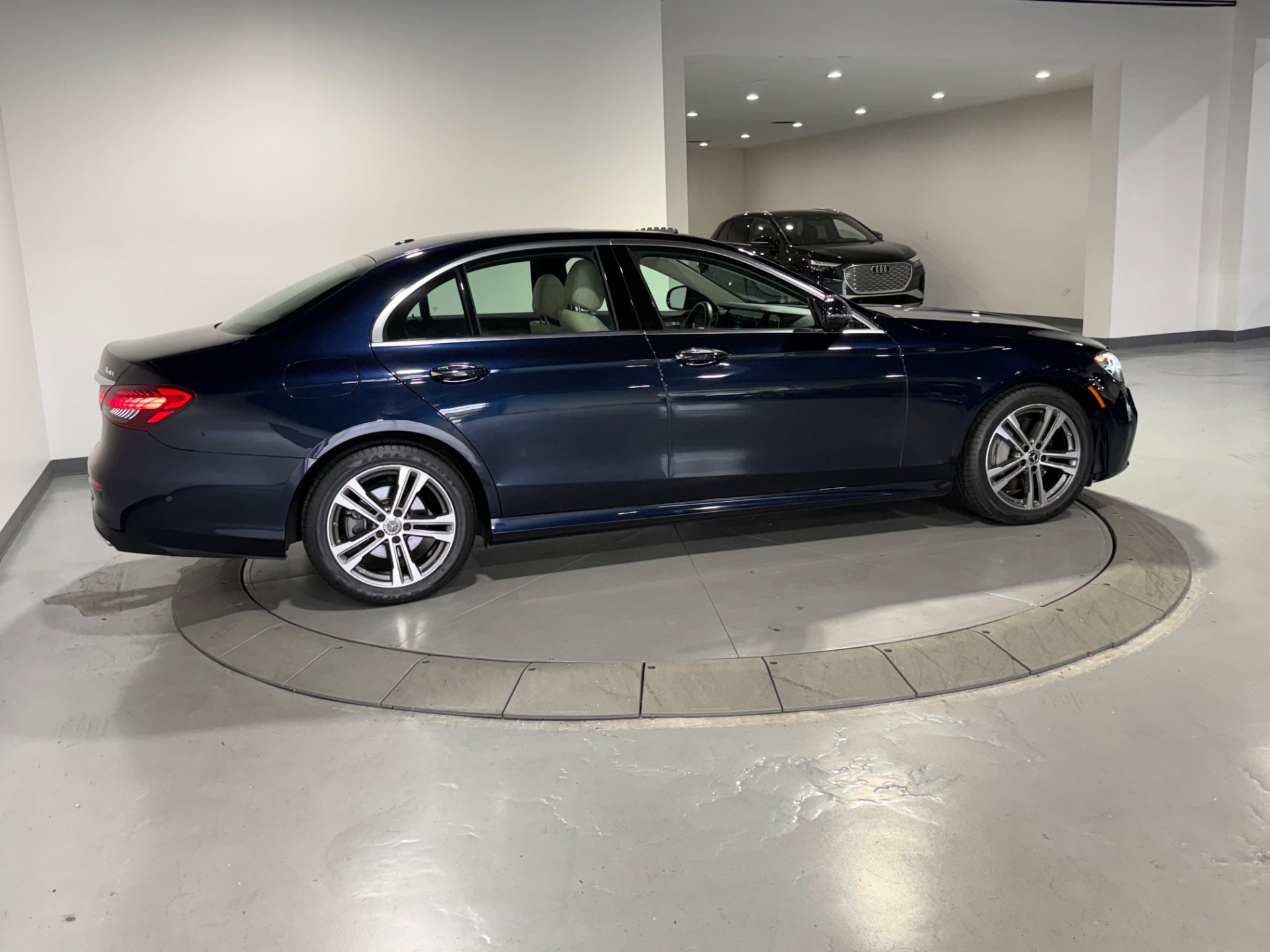 Used 2023 Mercedes-Benz E 350 4MATIC Sedan w/ Premium Package image 10