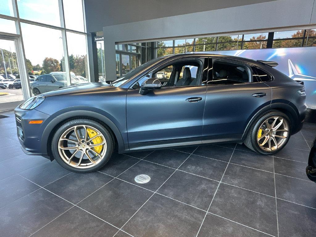Used 2024 Porsche Cayenne Turbo GT AWD/4WD image 4