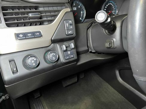 Used 2017 GMC Yukon Denali image 24