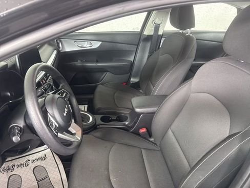 Used 2023 Kia Forte LXS w/ LXS Technology Package FWD image 23