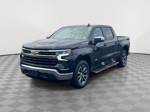 Used 2023 Chevrolet Silverado 1500 LT AWD/4WD image 3