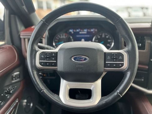 Used 2024 Ford Expedition Max Limited image 19