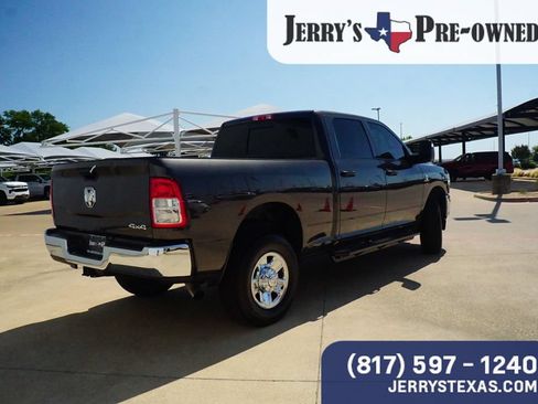Used 2024 RAM 2500 Tradesman w/ Chrome Appearance Group AWD/4WD image 5