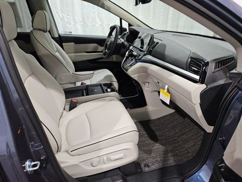 New 2026 Honda Odyssey Touring image 19