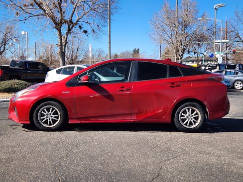 Used 2017 Toyota Prius Two w/ Prius Two Safety Plus Package image 15
