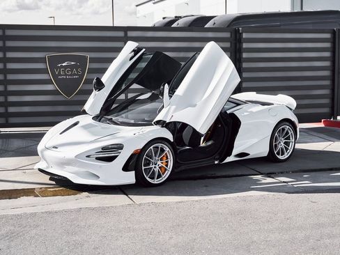 Used 2024 McLaren 750S image 25