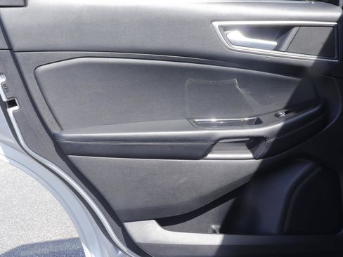 Used 2018 Ford Edge SEL w/ Equipment Group 201A image 12